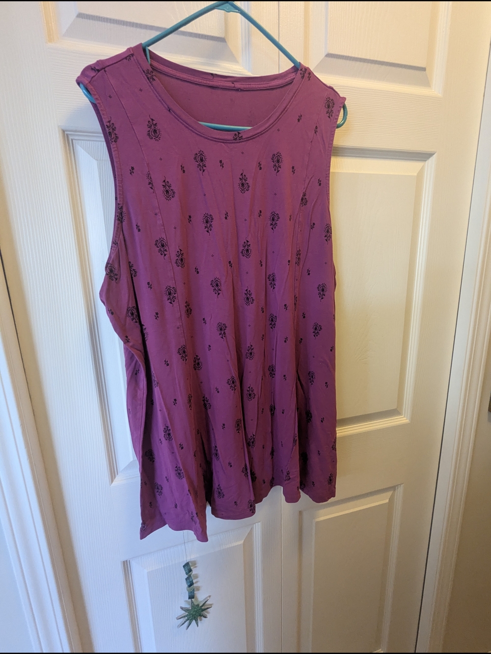 Sleeveless Purple Floral Print Women's Tank Top